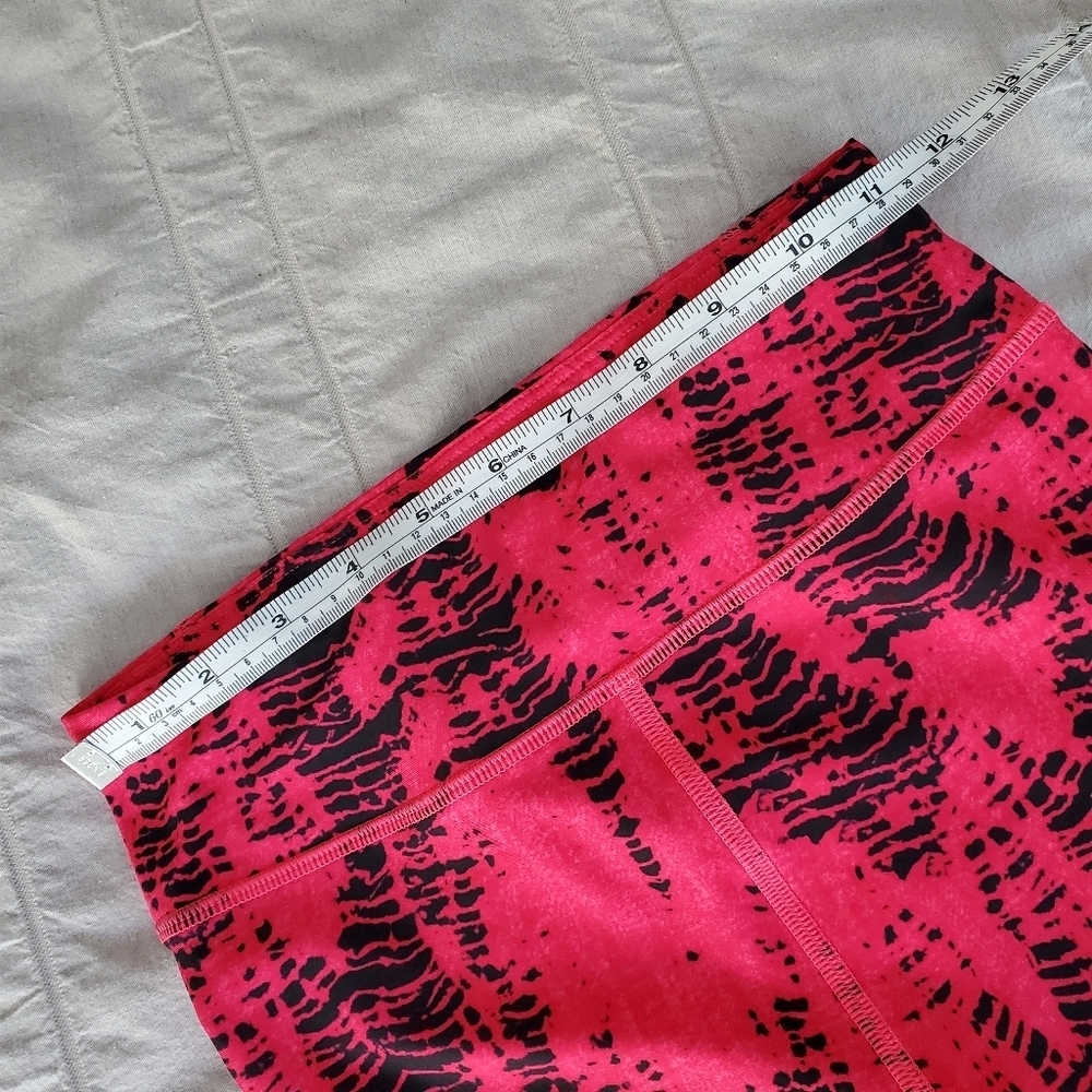 Under Armour Compression Capris - Picture 9 of 14